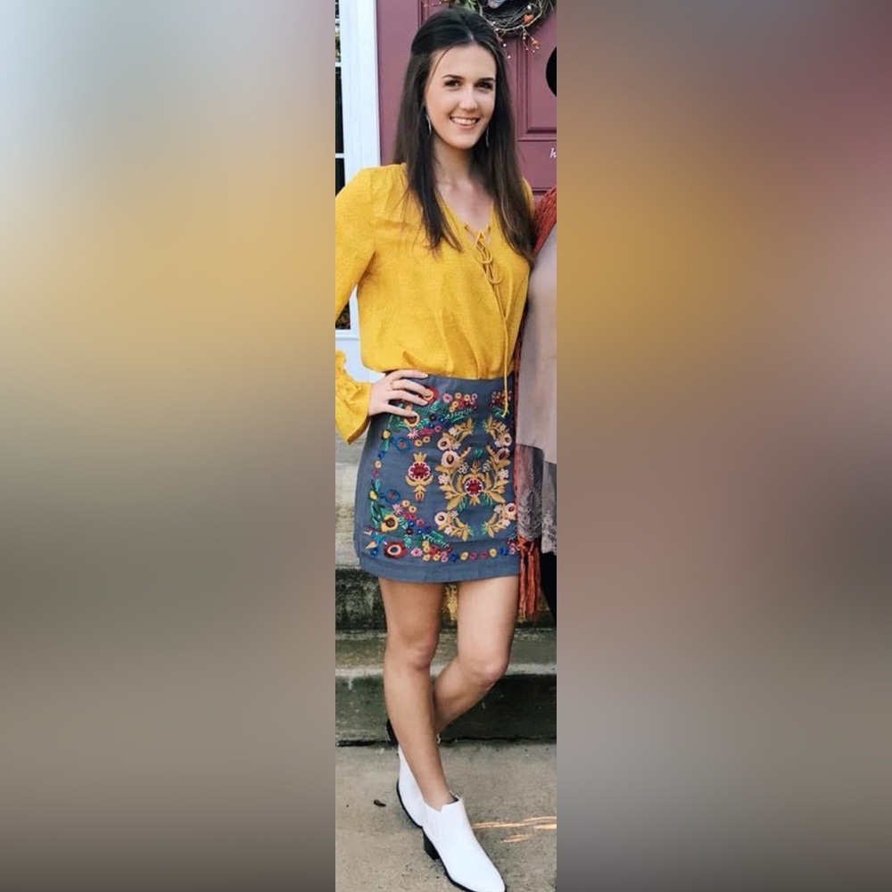 Umgee mini skirt - Picture 2 of 4